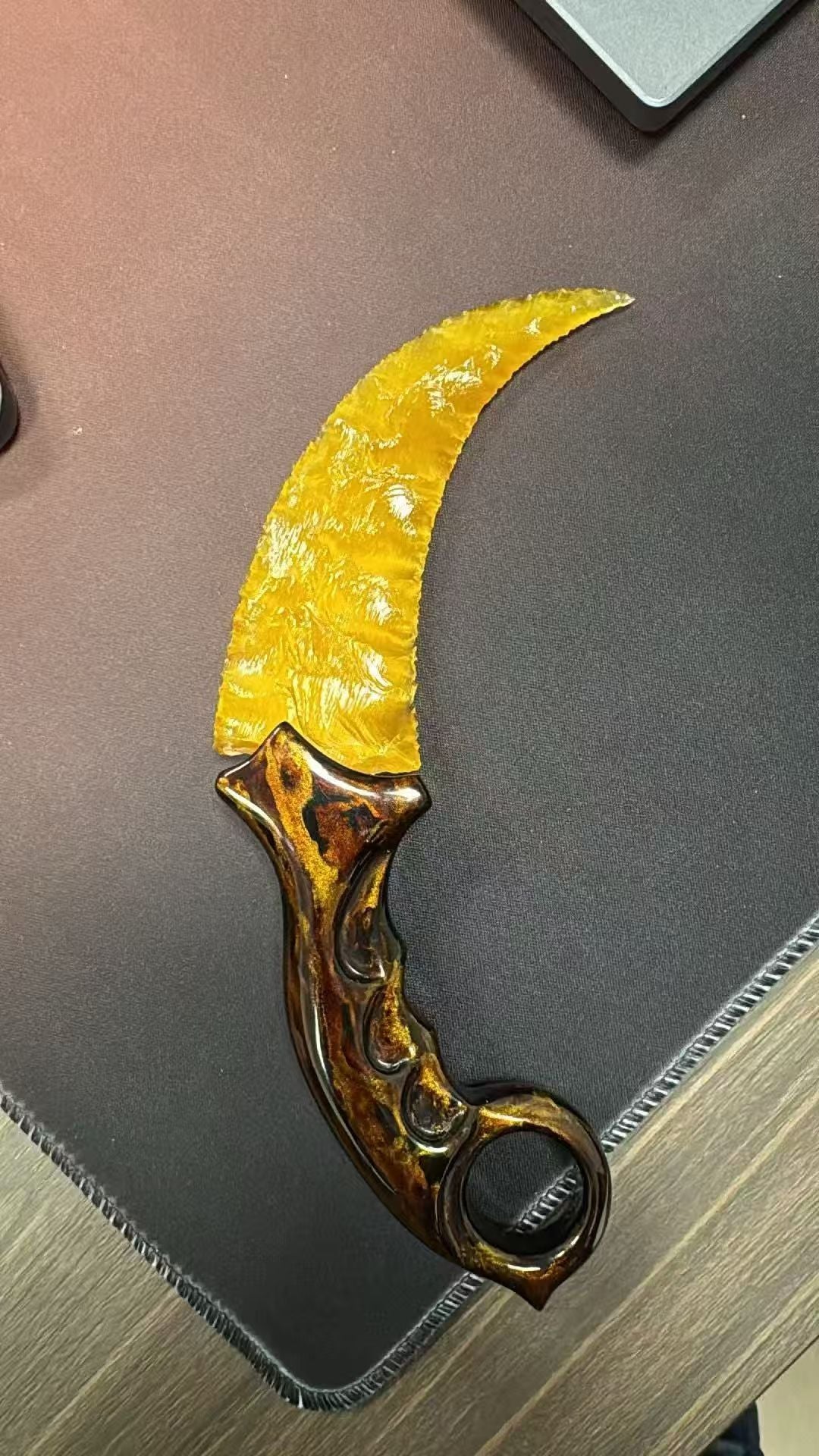 Golden Glow Spirit Claw
