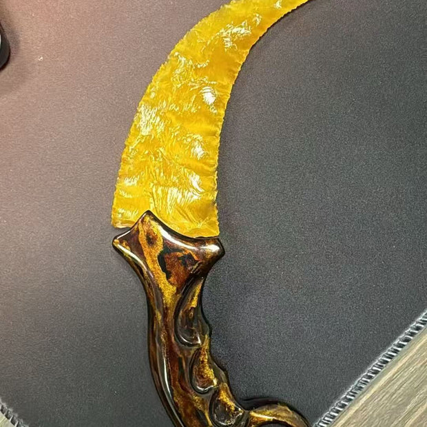 Golden Glow Spirit Claw